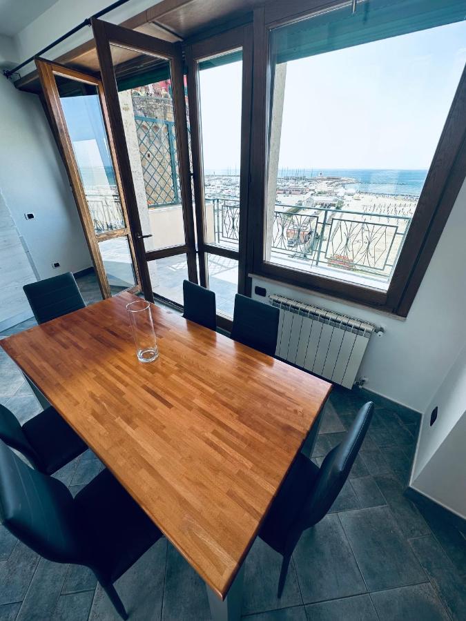 Newhouse Victoria - Sea View Apartment 네뚜노 외부 사진